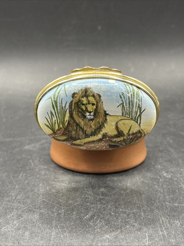 Bilston and Battersea Enamel Porcelain Trinket Box Lion Design - Picture 7 of 11