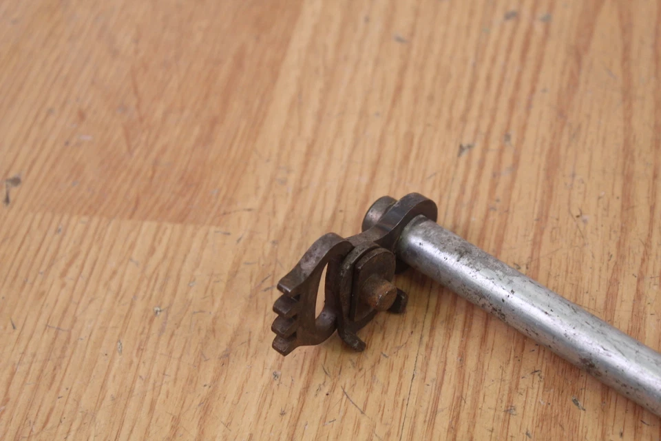 1973 HONDA CR125 CR 125 Shift Shaft - Image 2 of 4