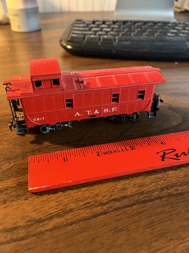Vintage Lionel 0817 HO Scale Red Cupola Caboose
