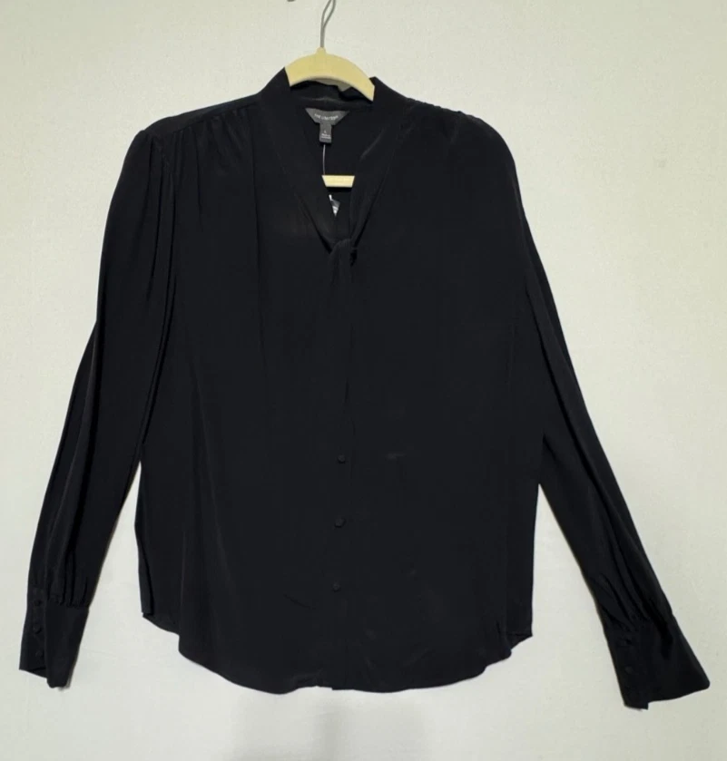 Blusa The Limited com botões preta tamanho grande - Imagem 2 de 4