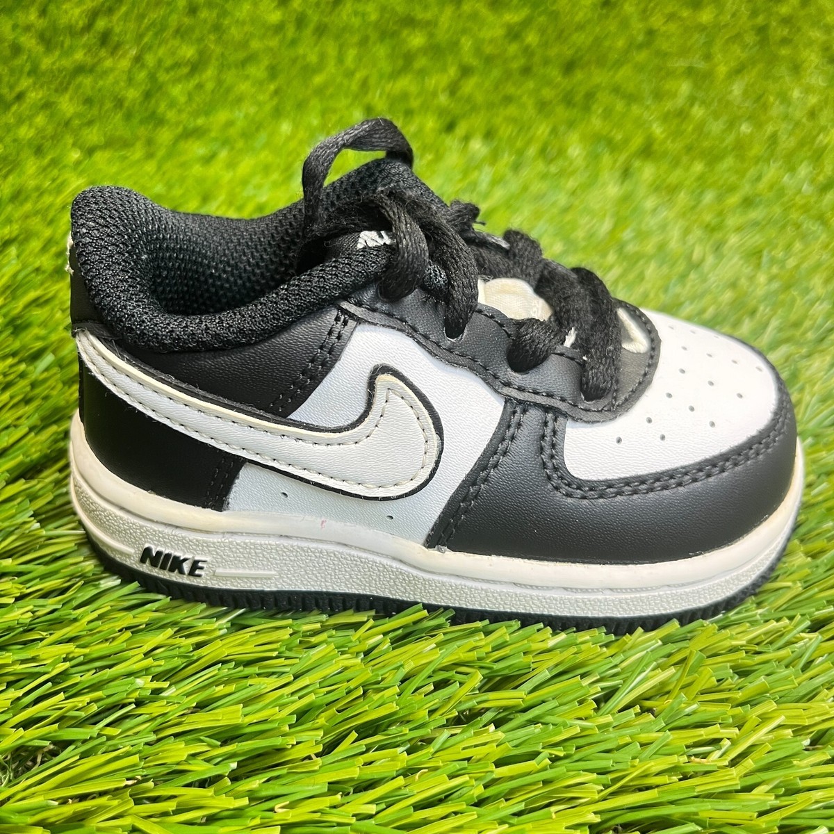 Nike Air Force LV8 Toddler Size 5C Black White Athletic Shoes Sneakers
