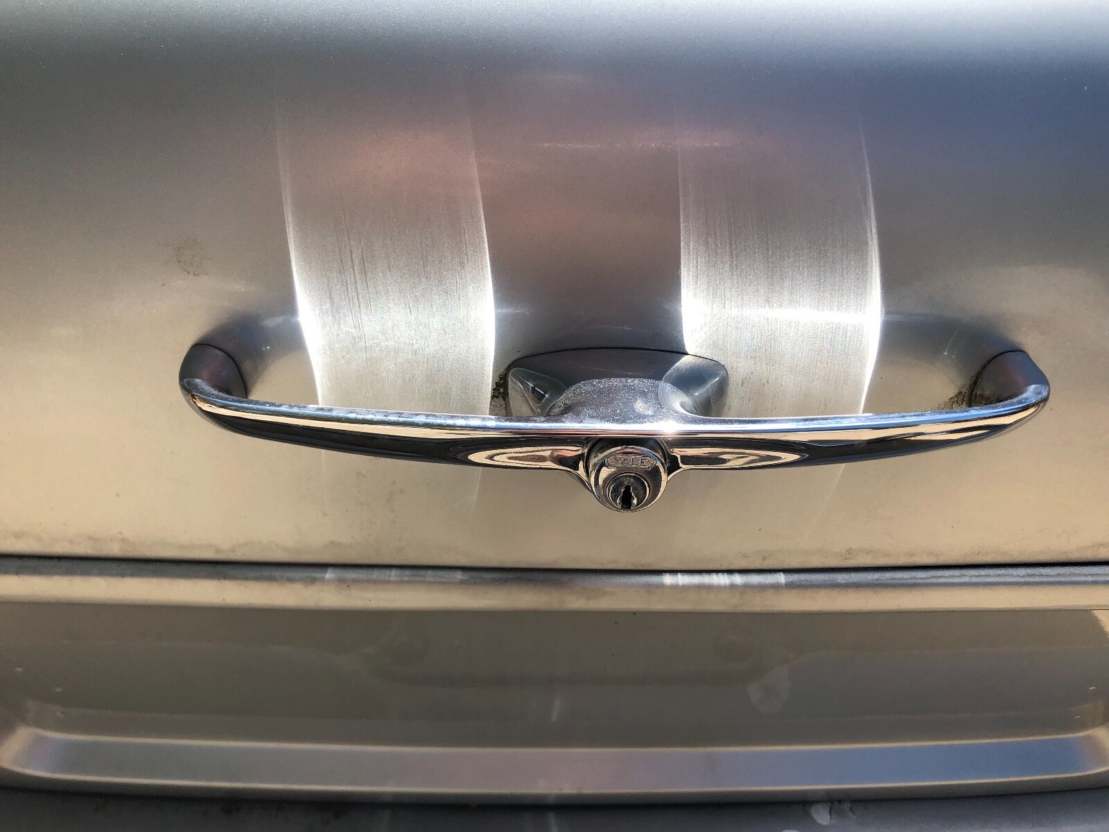 1972 CORNICHE ROLLS ROYCE. HANDLE, BENTLEY. WE ARE PARTING OUT THIS ENTIRE CAR 