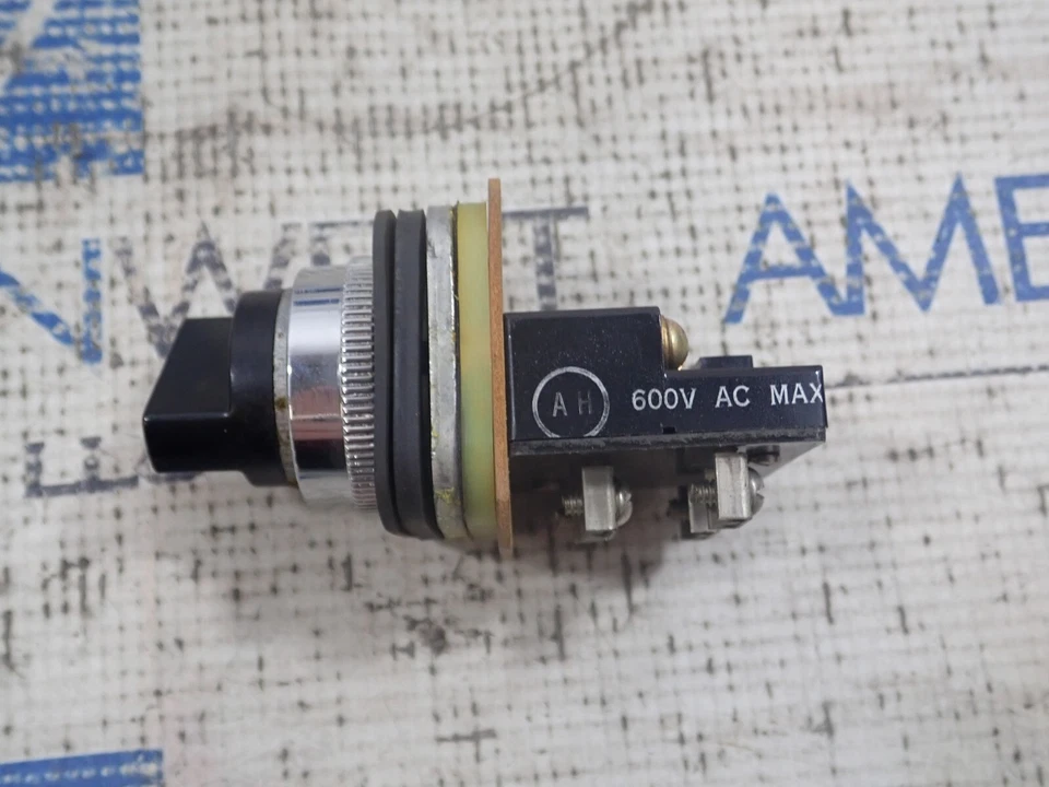 Nuevo interruptor selector de mantenimiento Arrow Hart 600 voltios 3 posiciones 2 N.O. 2 N.C. Foto 3 de 4