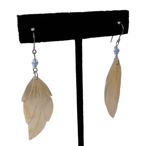 Abalone Leaf Dangle Earrings Pearly MOP Coastal Silver Tone Boho Chic Fairy Vtg - Picture 4 of 15