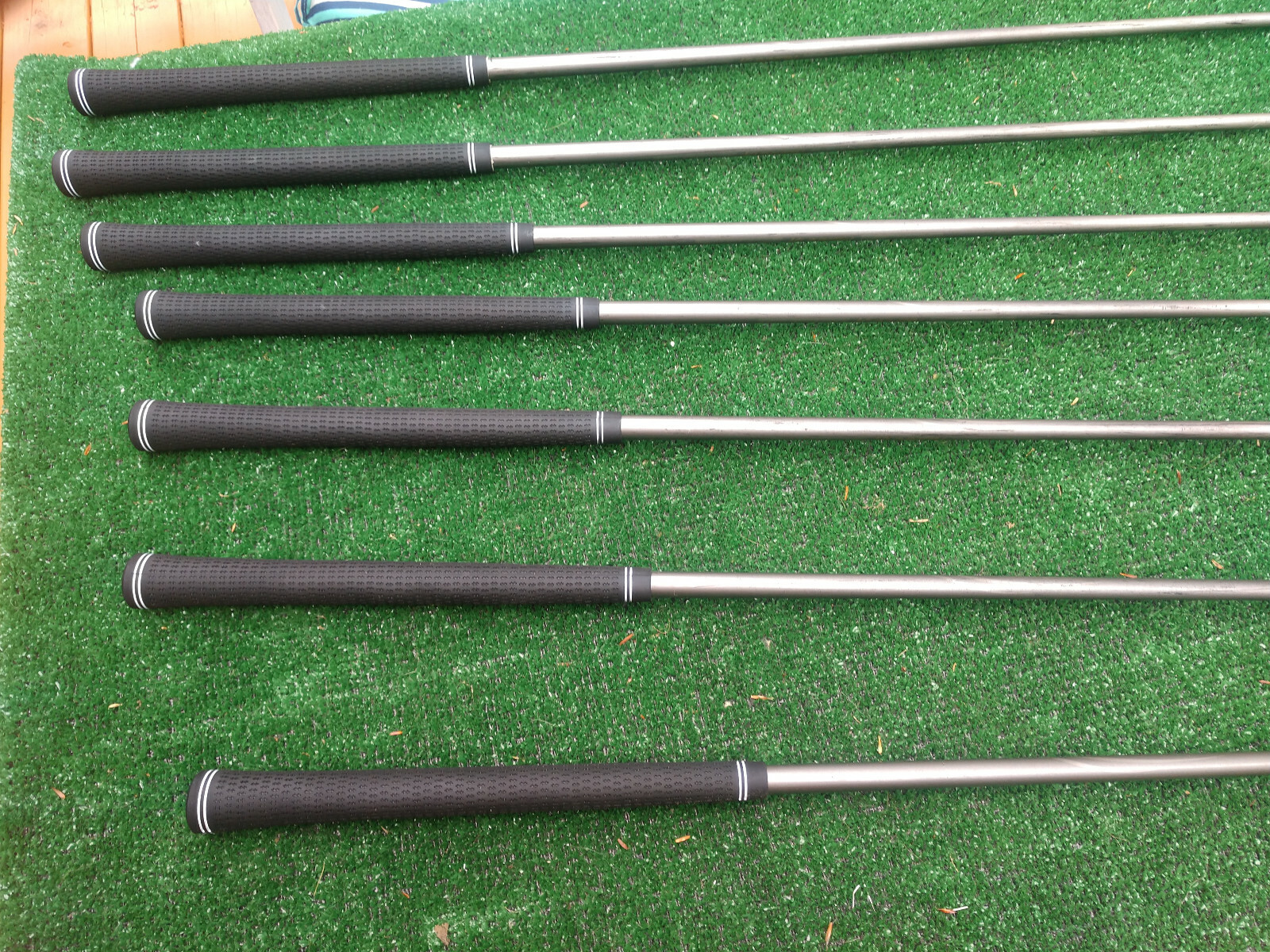 Kunnan Prestige Mens 70 grams Graphite shafts RH 4pw golf clubs NEW