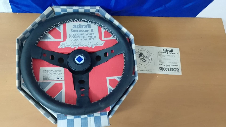 Volante astrali sucessor II NOVO NA CAIXA serve para Austin mini cooper etc - Imagem 2 de 4