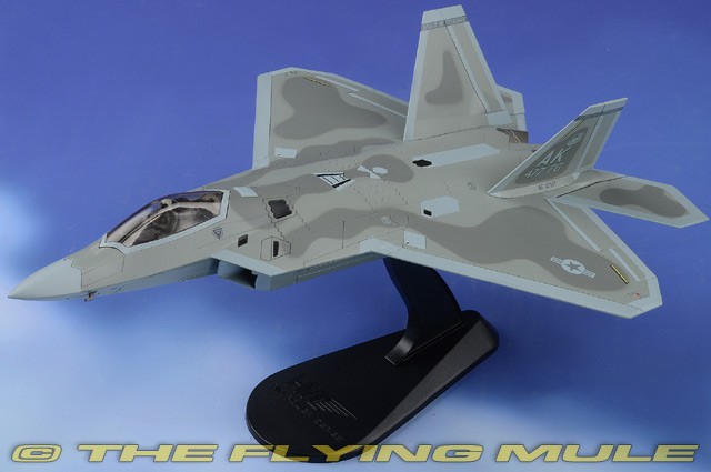Hobby Master 1:72 F-22A Raptor USAF 477th FG, 302nd FS Spirit of