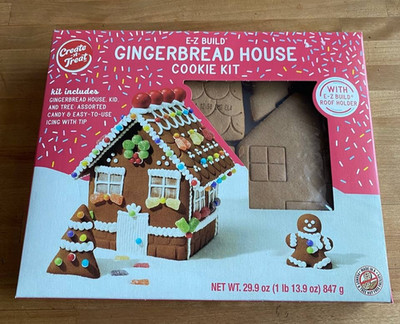Create-A-Treat E-Z Build Gingerbread House & Tree Cookie Kit Brand New