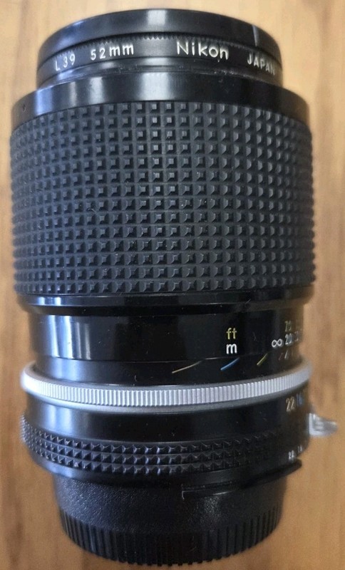 Nikon Nikkor 43-86mm f3.5 zoom lens, Nikon AI mount, caps
