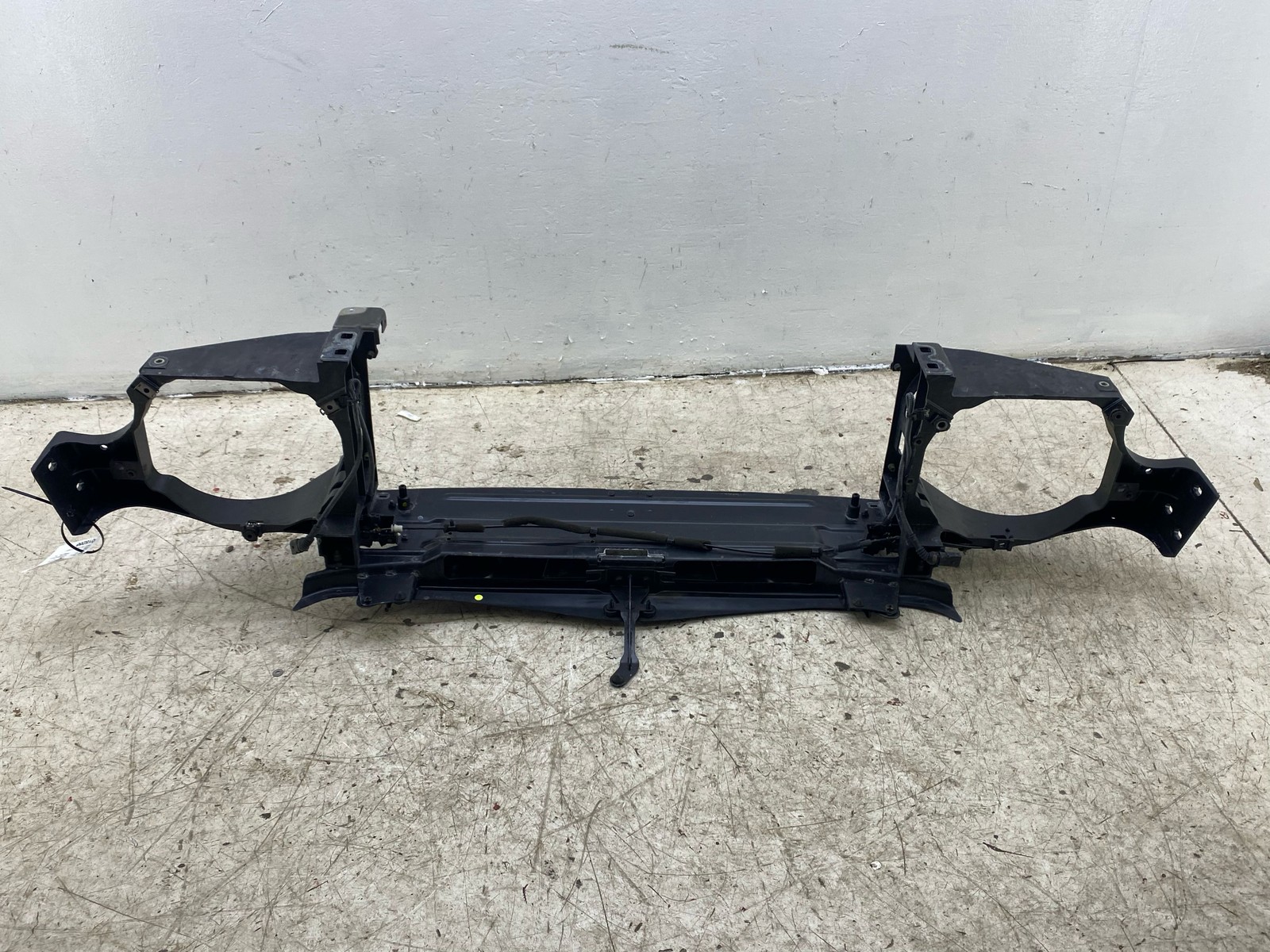 2010-2020 BENTLEY MULSANNE OEM FRONT LEFT RIGHT UPPER RADIATOR HEADLIGHT BRACKET