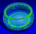 Vintage Anchor Hocking Green Depression Bowl Uranium Vaseline Glass