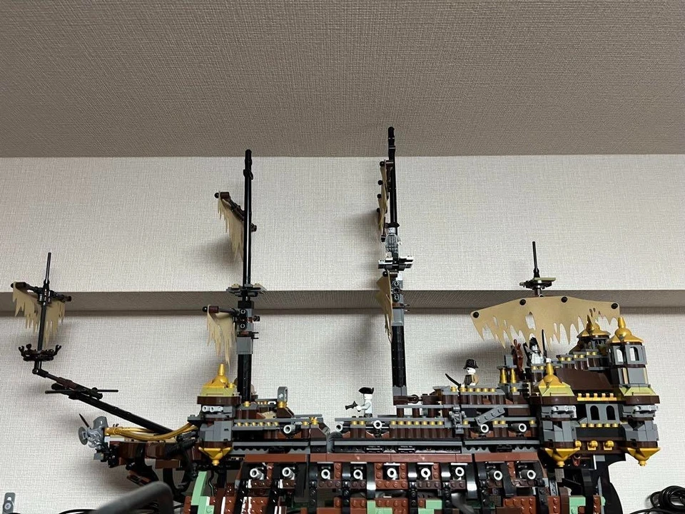 LEGO Pirates of the Caribbean Silent Mary 71042 In 2017 Movie Import Used Japan - Image 2 of 2