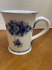 Harry & David White and Blue Floral 10oz Coffee Tea Mug Cup 