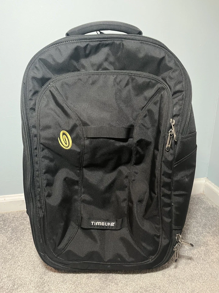 Maleta con ruedas Timbuk2 Co-Pilot "24" negra tapa blanda asa enrollable a bordo Foto 2 de 4