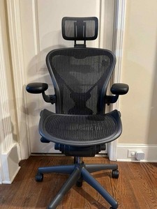 Herman Miller Aeron Chair with Headrest and Posturefit (Black Color) size B