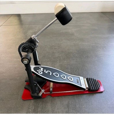 DW 5000 Single Chain Bass Drum Pedal Excellent Condition