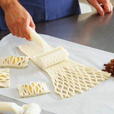 Baking Tool Cookie Pie Pizza Bread Pastry Lattice Roller Cutter Plastic .PR