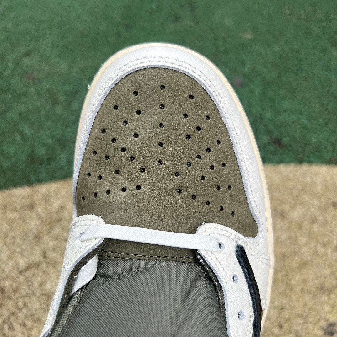 Size 9.5 - Travis Scott x Air Jordan 1 Retro OG SP Low
