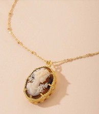 Lady’s Head Oval Cameo Necklace - Gold  Vintage Jewellery