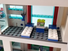 LEGO City 4429 Helicopter Rescue Complete Hospital Ambulance Emergency