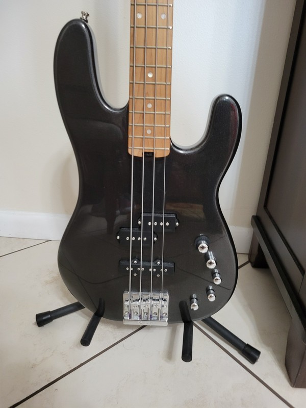 Charvel Pro-Mod San Dimas PJ IV Bass Guitar Metallic Black