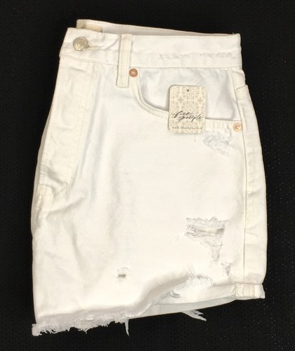 Women's Free People White Cutoff Denim Shorts Size 31 Ripped Distressed NEW Cute - Picture 2 of 5