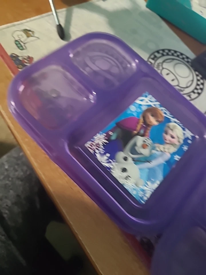 Kit de almuerzo de 3 secciones Disney Frozen juguetes Peachtree Foto 2 de 4