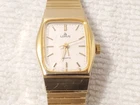 Vintage Lorus by Seiko Gold Tone Women's Quartz Watch Two Jewels Stainless Steel