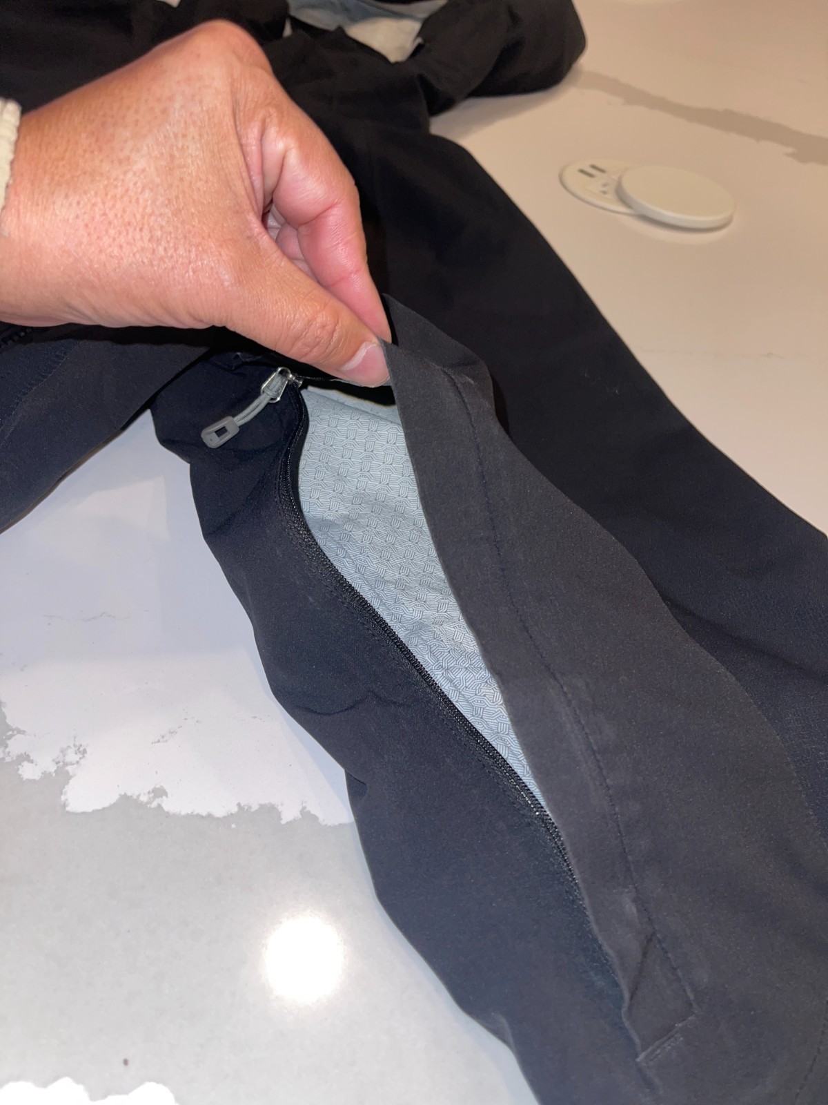 REI ELEMENTS E1  SOFT SHELL HOODED RAIN OUTDOOR H… - image 7