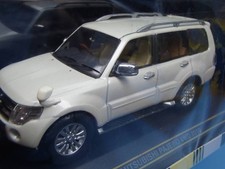 FIRST:43 1/43 Mitsubishi Pajero 4WD 2010 Pearl White F43-075 Collectables 17+