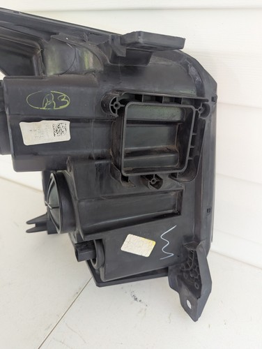 2015 2016 2017 2018 2019 2020 GMC Yukon Left Driver Halogen Headlight - Picture 8 of 9