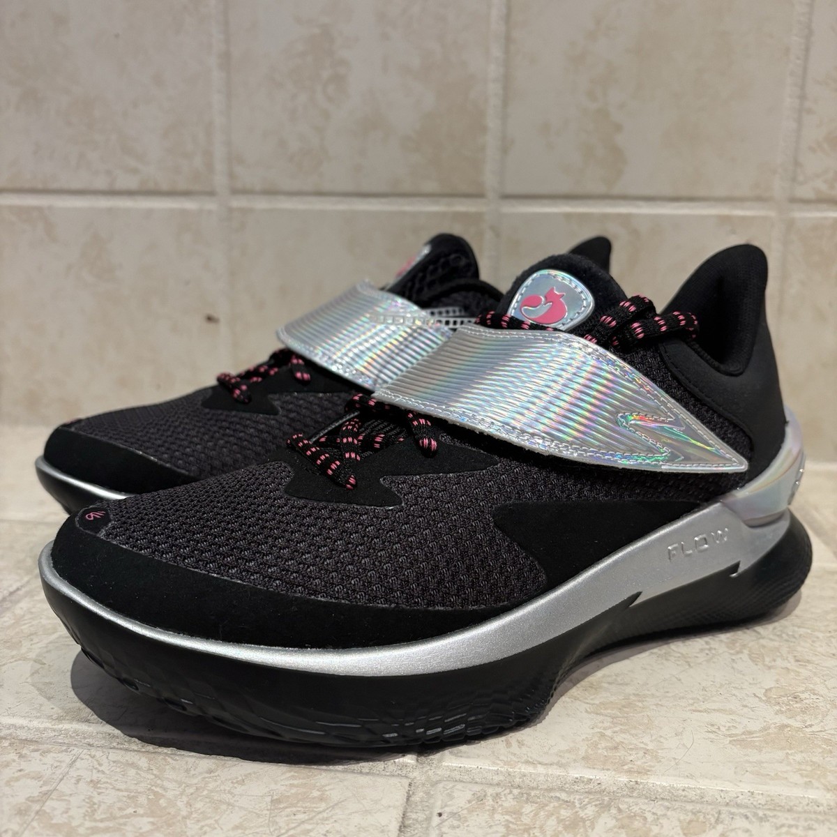 Under Armour Curry Fox 1 Gamer Unisex Kids Youth Size 6Y