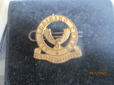 AIR TRAINING CORPS KRAGENABZEICHEN