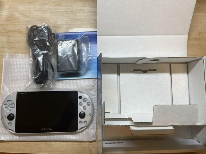PlayStation Vita - ☆美品☆SONY PlayStationVITA 本体PCH-2000 ZA25 NEW SONY PlayStation Vita Wi-Fi Console PCH-2000 ZA25 Silver