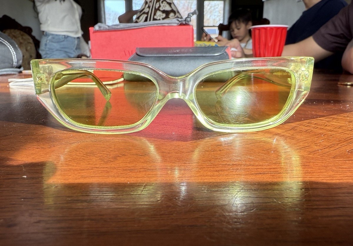 TOP USED/PRE-OWNED Valentino 4080 Sunglasses 5165/2 Green 100