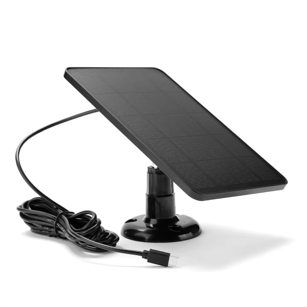 Outdoor Solar Cells Charge