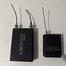 LECTROSONICS UCR 211 Lectrosonics UM 200C Block 26 665.6 - 691.1 MHz wAntennas