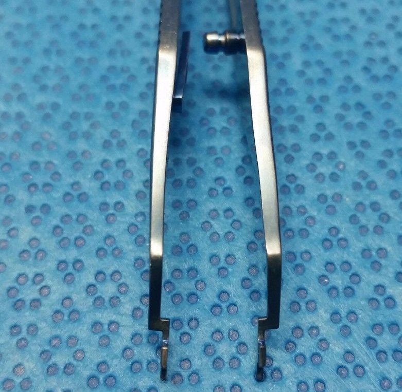 Alcon Acrysof 8065977720, Titanium Ophthalmic Lens Forceps, Surgical, Eye