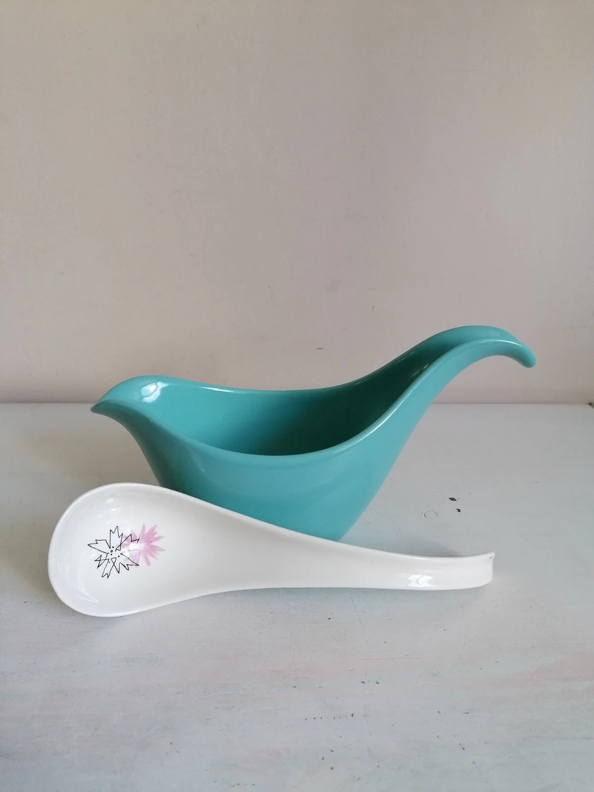 Retro Midwinter Stylecraft "Quite Contrary" Ladle & Sauce Boat
Opens in a new window or tab