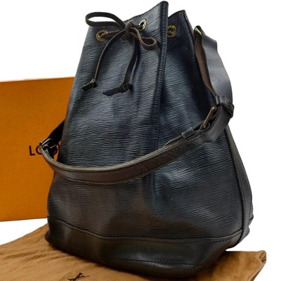 Louis Vuitton Epi Petit Noe M59012 Noir Drawstring shoulder bag Auth Japan