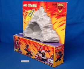 LEGO Fright Knights Traitor Transport #6099 Complete w/ Dragon Cave, Box, Manual