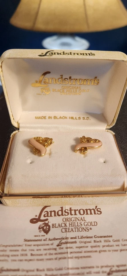 Landstroms Black Hills Gold Heart Shaped Earrings 10K Yellow Gold Earrings - Image 3 of 4