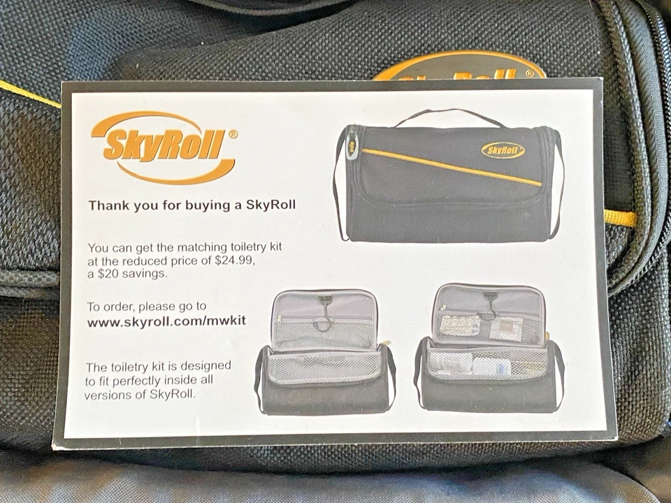 Maleta de mano con ruedas Sky Roll 23" equipaje de viaje y bolsa de ropa de lona negra Foto 4 de 4