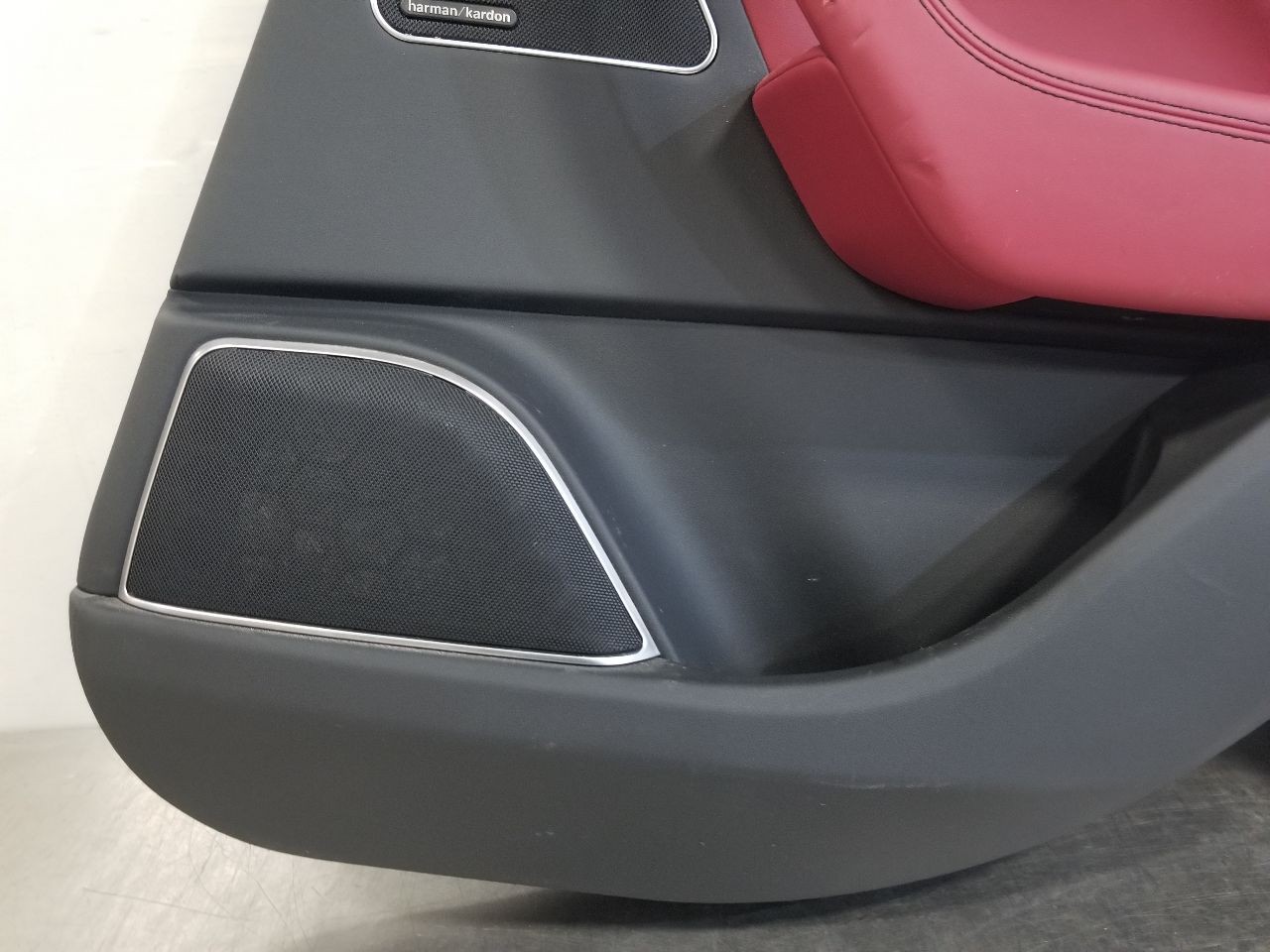 22 2022 MASERATI LEVANTE MODENA S DOOR TRIM PANEL REAR RIGHT PASSENGER RED BLACK