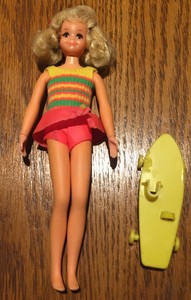 barbie con patineta