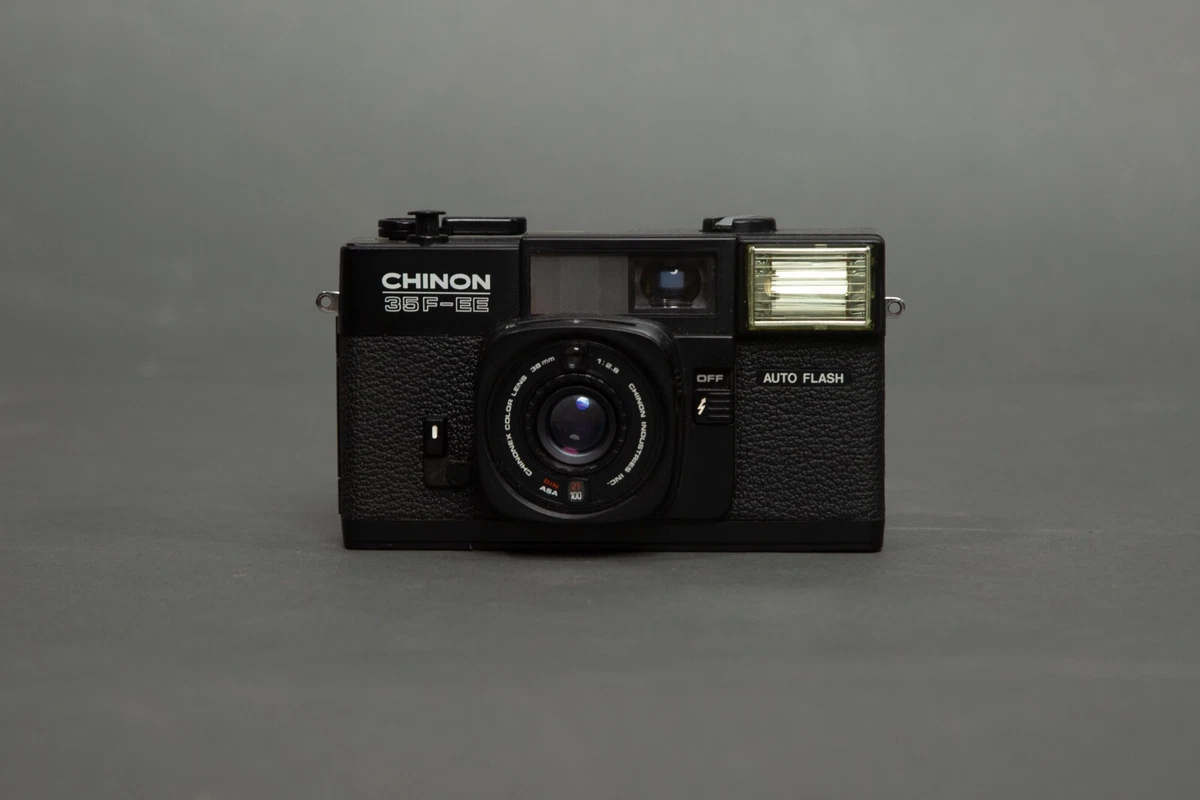 Appareil photo argentique Chinon 35F-EE Noir Reconditionné