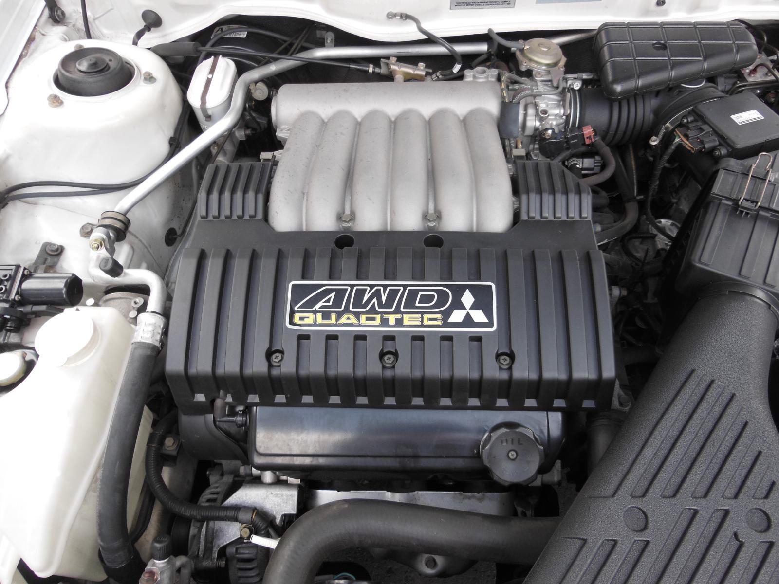 MITSUBISHI MAGNA PLASTIC TOP ENGINE COVER, 3.5LTR AWD QUARDTEC THTW 03