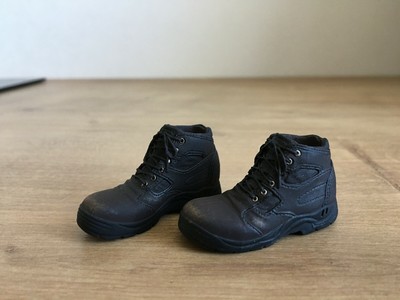 wolverine combat boots