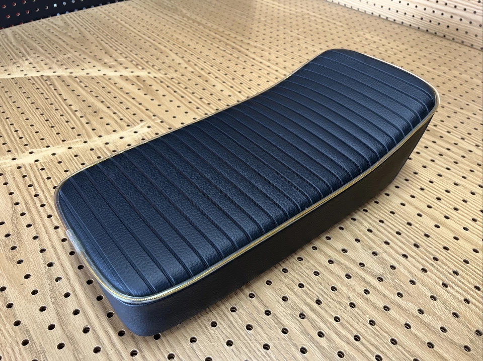 MINI BICICLETA RUPP SEAT COMPLETA NUEVA SEAT RIBETE DORADO. Foto 3 de 4