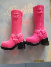 BARBIE DOLL / PAIR OF SHOES: BOOTS, PUMPS ....... (1619)